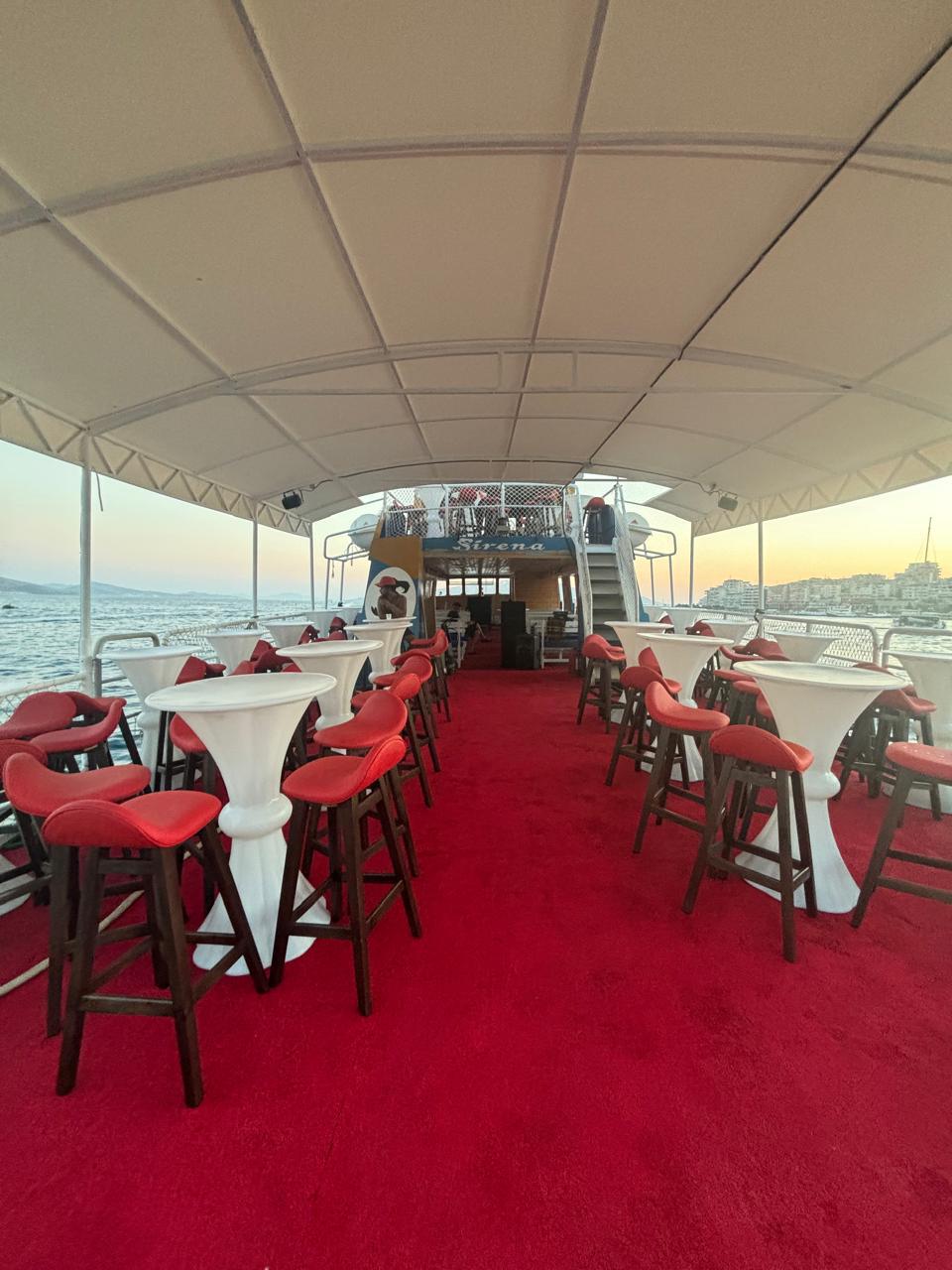 Kuverta për event privat në anije
